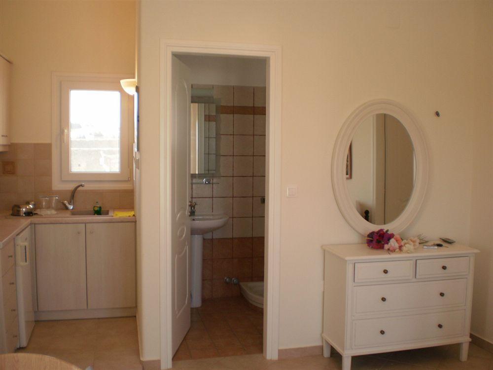 Oasis Apartment ปิโซ ลิวาดิ ภายนอก รูปภาพ